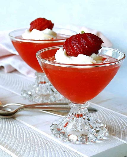 Strawberry Gelee With Chardonnay