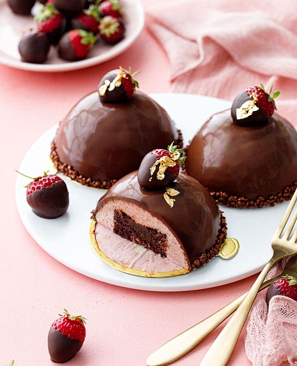 Chocolate Covered Strawberry Mousse Cakes