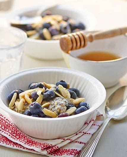 Vanilla-almond chia breakfast bowl