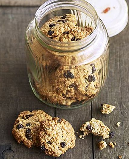 Oatmeal raisin cookies