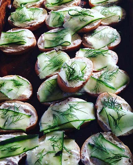 Creamy Dill Cucumber Toasties