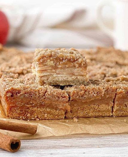 Apple Crisp Macchiato Bars