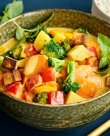 Veganes Thai-Curry – einfach & so cremig!