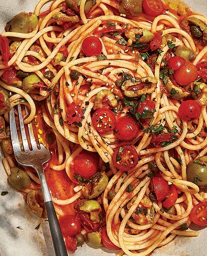 Spaghetti With No-Cook Puttanesca