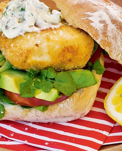 Barramundi burgers with tartare sauce