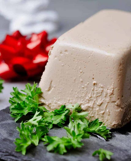 Faux gras with walnuts and champignons