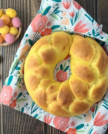 Easter Saffron Wreath Bread (with a Simple Glaze)