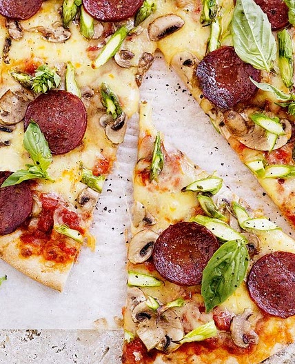 Salami, asparagus & mushroom pizza