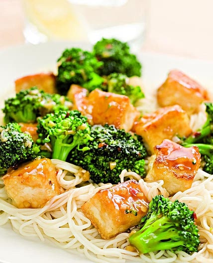 Tofu & Broccoli Stir-Fry