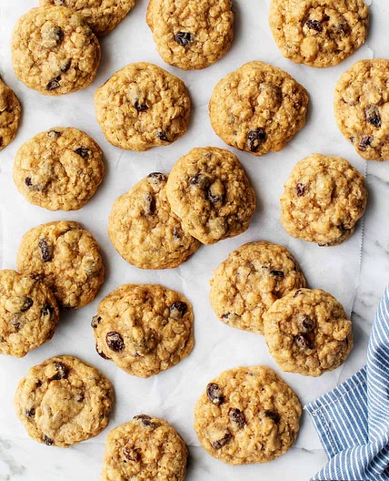 Perfect Oatmeal Raisin Cookies
