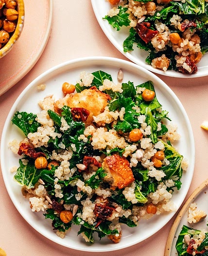 Lemony Quinoa Kale Salad with Crispy Chickpeas