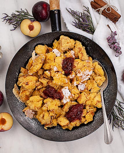 Kaiserschmarren mit Zwetschgenröster