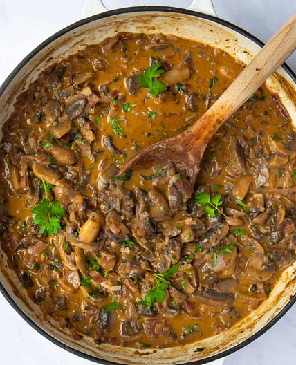 One Pot Vegan Mushroom Stroganoff