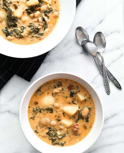 Soupe toscane aux saucisses italiennes, kale et haricots blancs