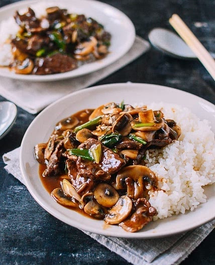 Beef and Mushroom Stir-Fry Rice Plate