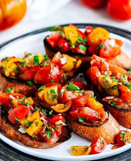 Tomato Basil Bruschetta (Julie and Julia Style!)