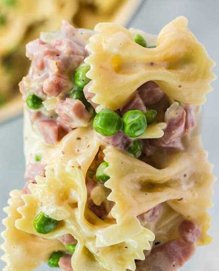 Pasta with Ham and Peas