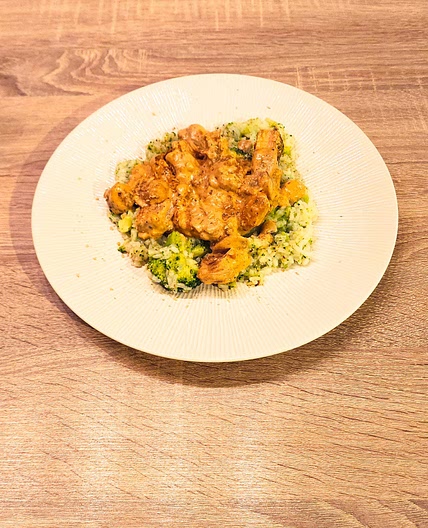 Filet de poulet en sauce crémeuse aux champignons