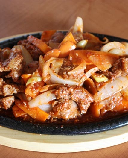 매콤 쫄깃하게 양갈비살주물럭