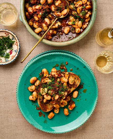 Grated tomato and butter beans with olive pangrattato