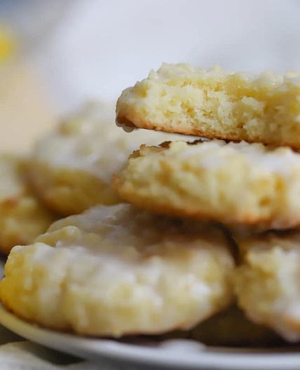 Thick and Soft Keto Lemon Cookies