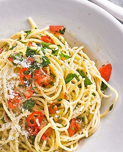 Spaghetti aglio, olio e peperoncino von marcus_hosch