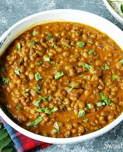 Green Moong Dal (Mung Bean Curry)