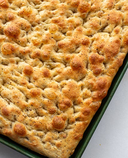 Pistachio e Pepe Focaccia