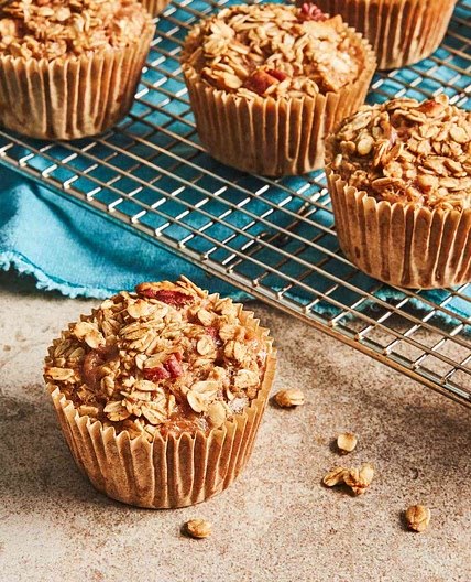 Baked Banana-Nut Oatmeal Cups