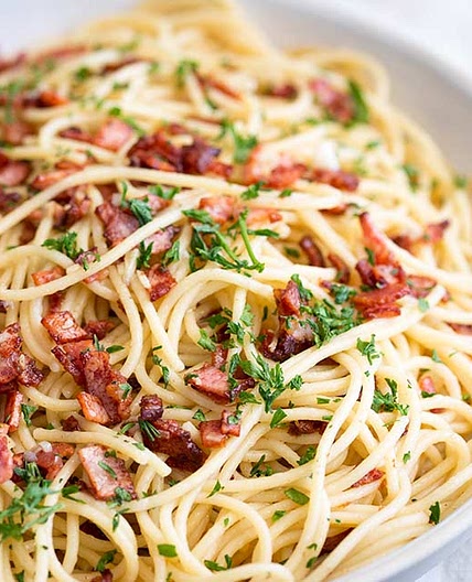 Easy Garlic Bacon Pasta Recipe