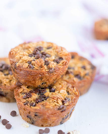 Baked Oatmeal Chocolate Chip Breakfast Cups