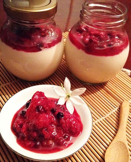 Receita de Panna cotta de morango