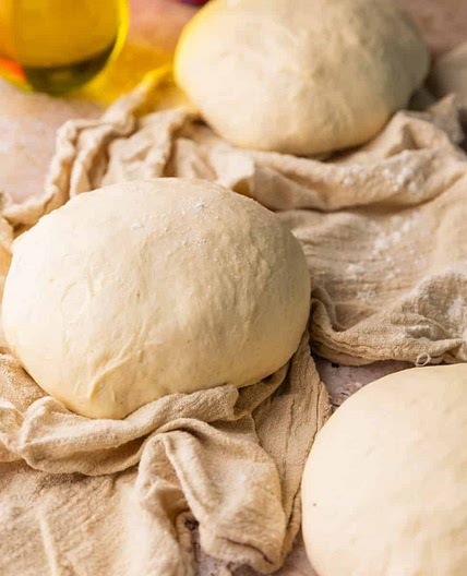 Easy Pizza Dough Recipe