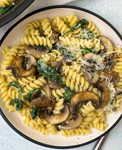 Spinach Mushroom Pasta - 30 Minute Dinner