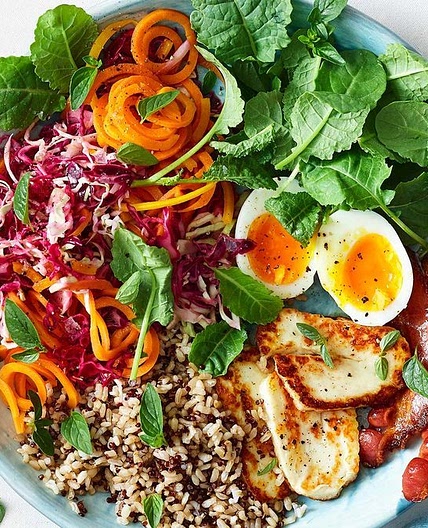 Bacon and haloumi breakfast salad