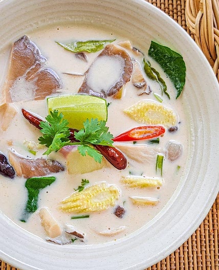 Thai Coconut Soup {Tom Kha Hed}