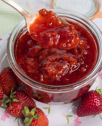 Strawberry Jam Without Pectin-Just 3 Ingredients!