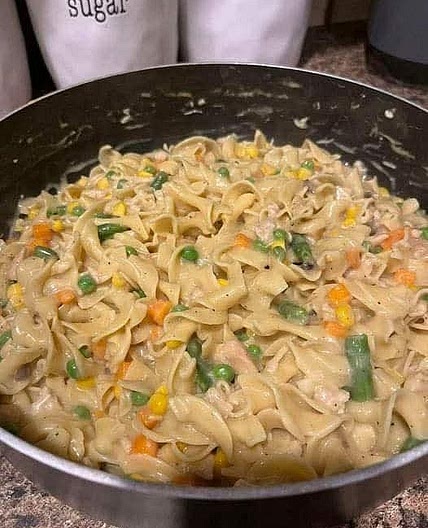Chicken pot pie pasta