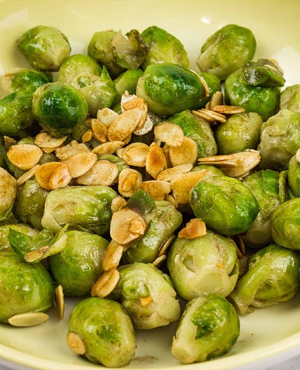 Keto Brussels Sprouts with Almonds & Brown Butter