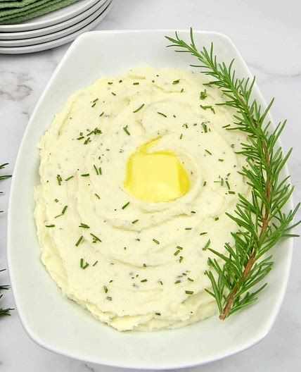 Roasted Garlic and Rosemary Cauliflower