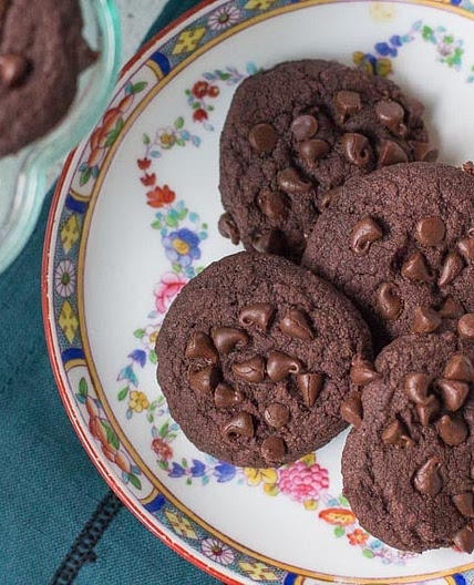 Low FODMAP Double Chocolate Shortbread Cookies