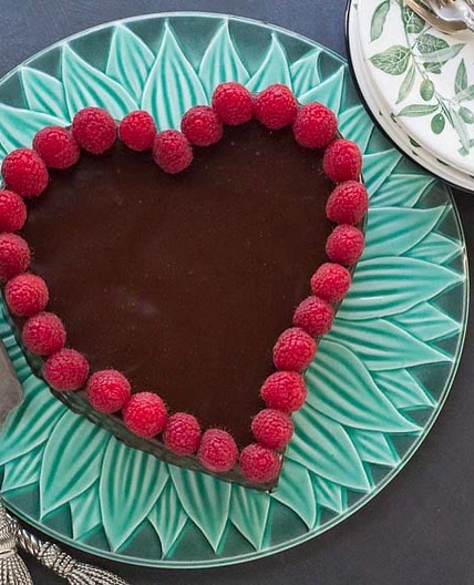 Low FODMAP Raspberry Chocolate Truffle Cake
