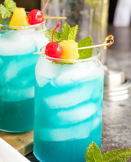 Blue Hawaiian Cocktail