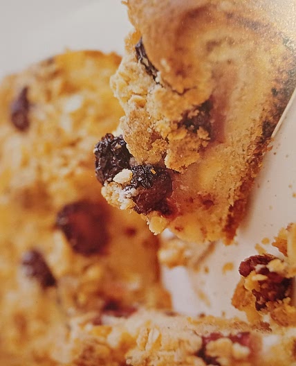 Apple & blackberry crumble cake