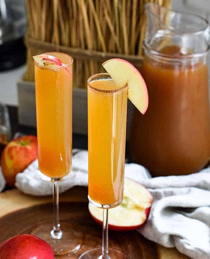 Apple Cider Mimosas (Apple Cider Champagne Cocktail)
