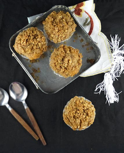 Cinnamon Spelt Muffins with an Almond Streusel Topping