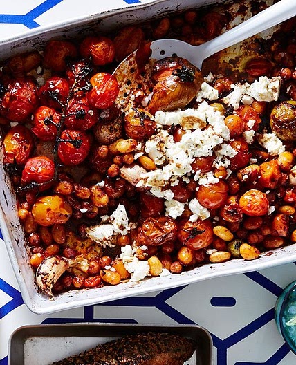 Smoky tomato baked beans