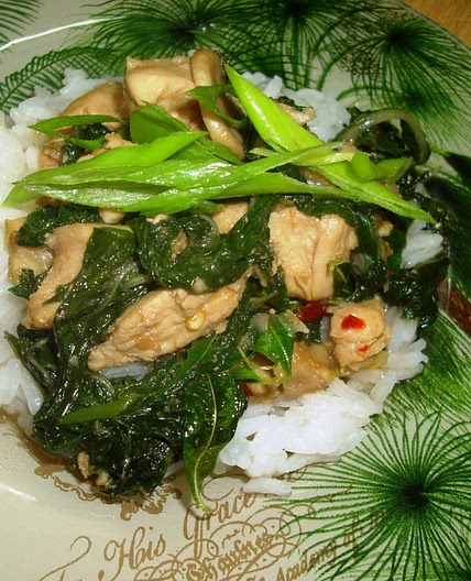 Refreshing Ginger Chicken With Spinach & Mushrooms