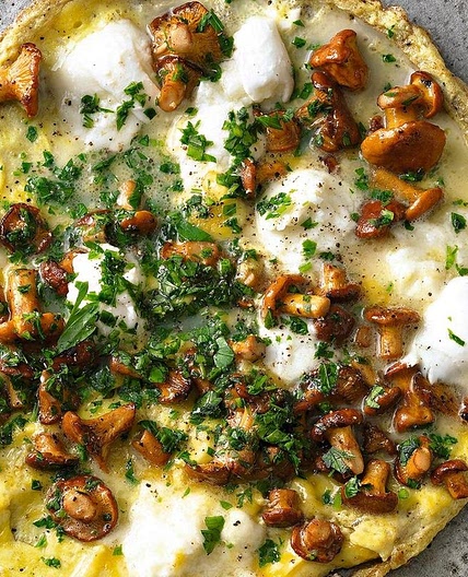 Omelett mit Pfifferlingen und Mozzarella