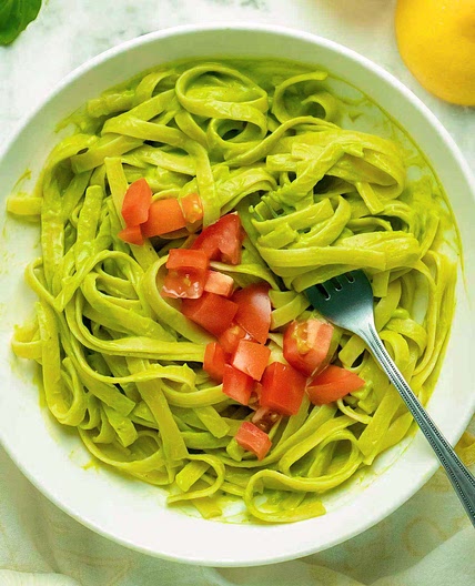 🥑 Vegan Avocado Pesto Pasta